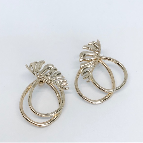 Chloe + Isabel Jewelry - 💌 Palma Jacket Earrings-gold Chloe + Isabel Jewelry - 💌 Palma Jacket Earrings-gold